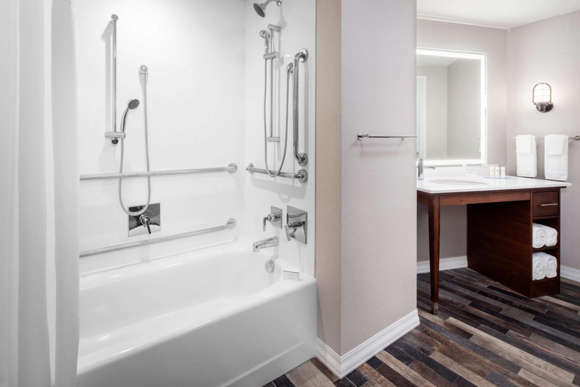 Homewood Suites By Hilton Boston Seaport District Экстерьер фото