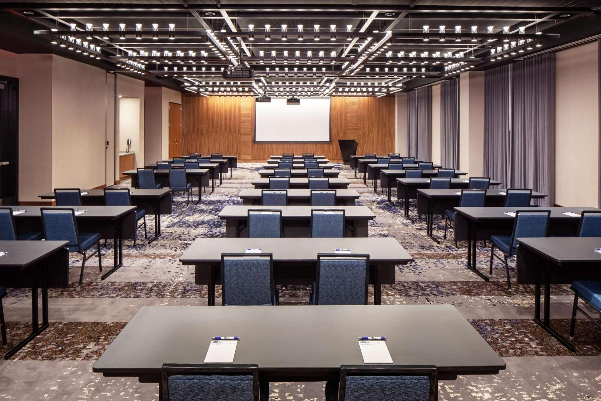 Homewood Suites By Hilton Boston Seaport District Экстерьер фото