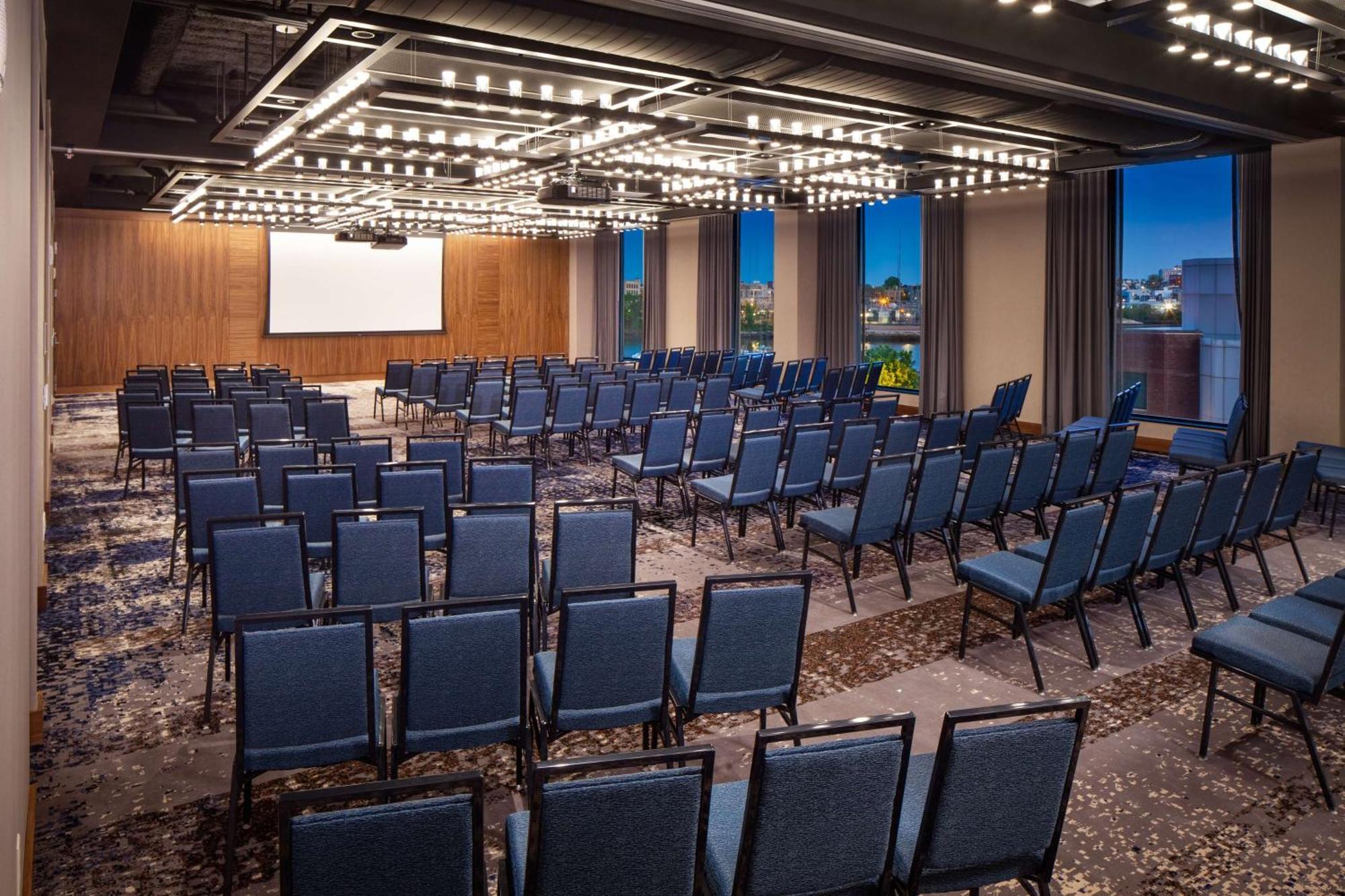 Homewood Suites By Hilton Boston Seaport District Экстерьер фото